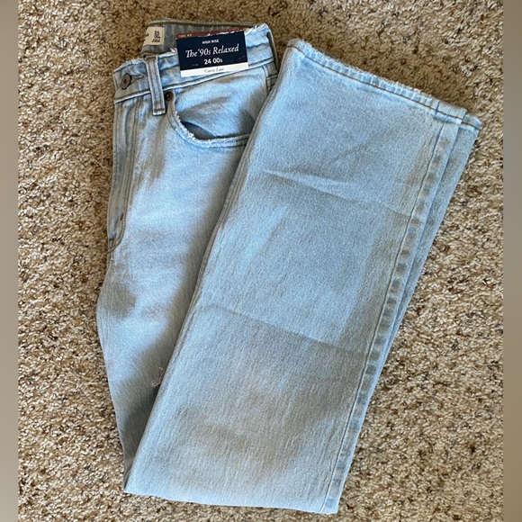 NWT Abercrombie and Fitch The 90’s Relaxed Jeans High Rise in Medium Wash - Picture 8 of 9